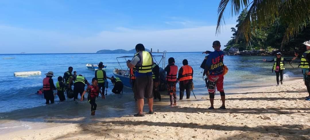 Ella'S Place Salang Tioman Kampong Ayer Batang Buitenkant foto