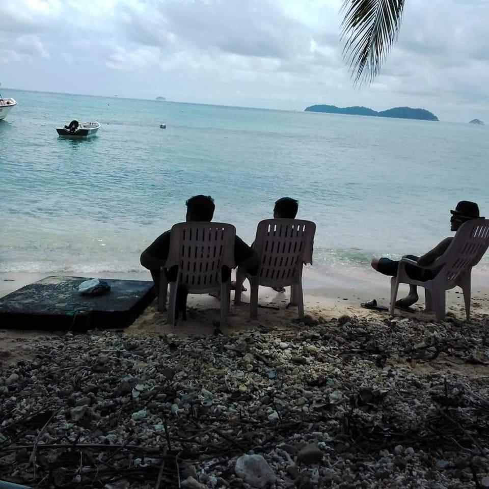 Ella'S Place Salang Tioman Kampong Ayer Batang Buitenkant foto