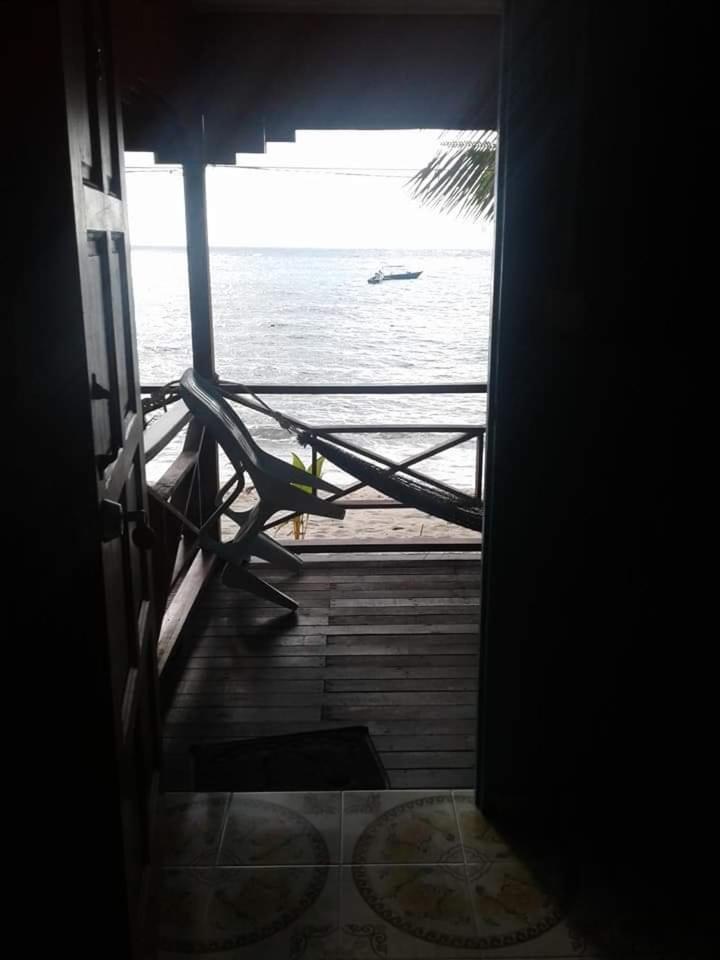 Ella'S Place Salang Tioman Kampong Ayer Batang Buitenkant foto