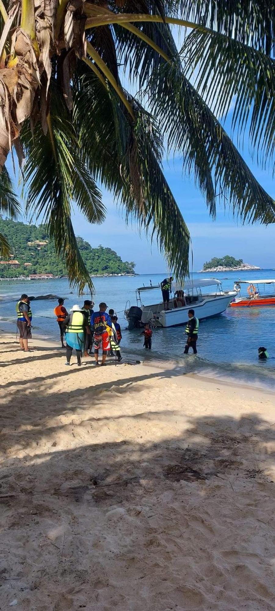 Ella'S Place Salang Tioman Kampong Ayer Batang Buitenkant foto