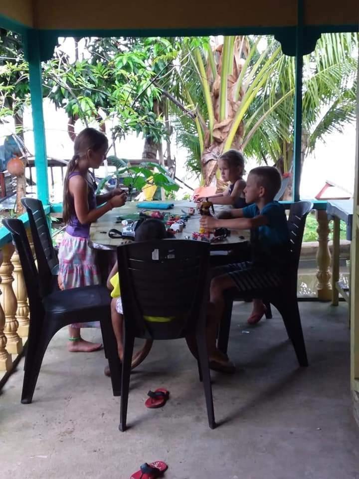 Ella'S Place Salang Tioman Kampong Ayer Batang Buitenkant foto