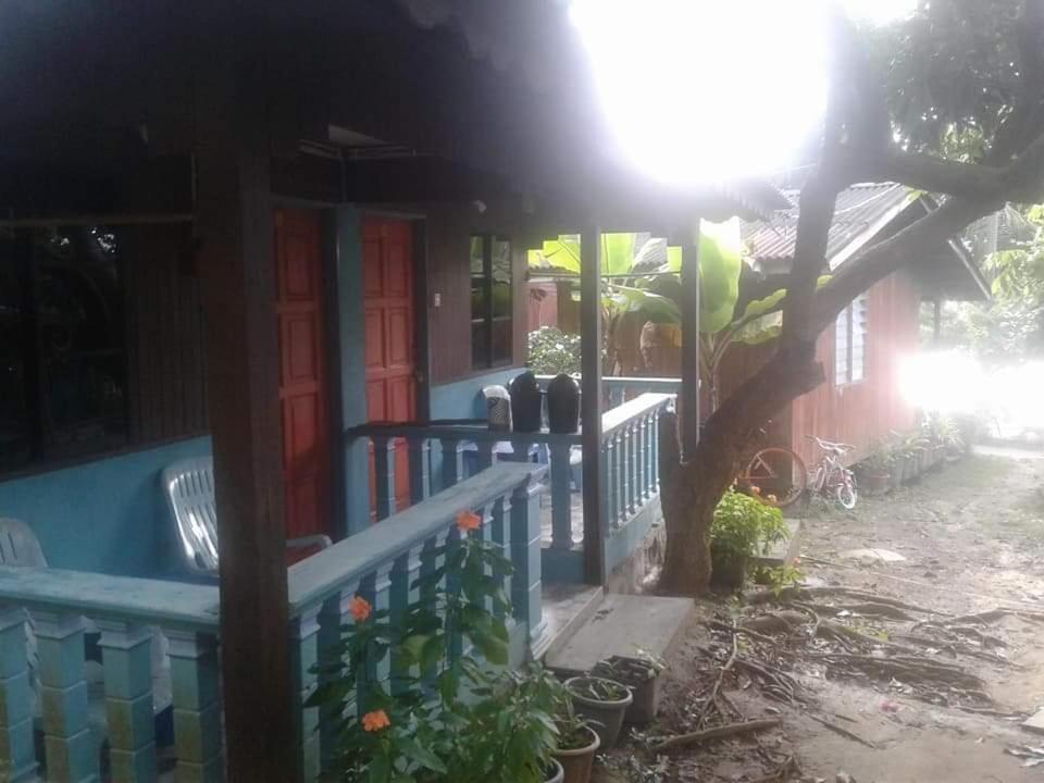 Ella'S Place Salang Tioman Kampong Ayer Batang Buitenkant foto