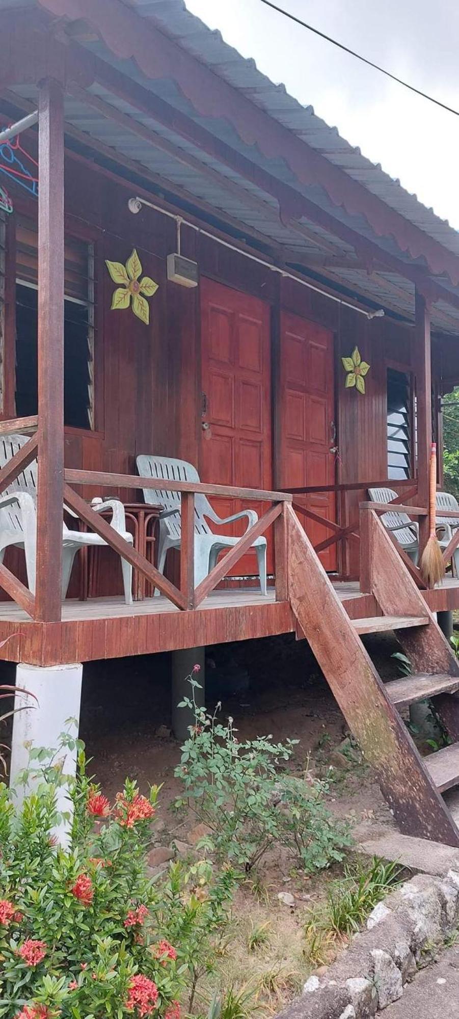 Ella'S Place Salang Tioman Kampong Ayer Batang Buitenkant foto