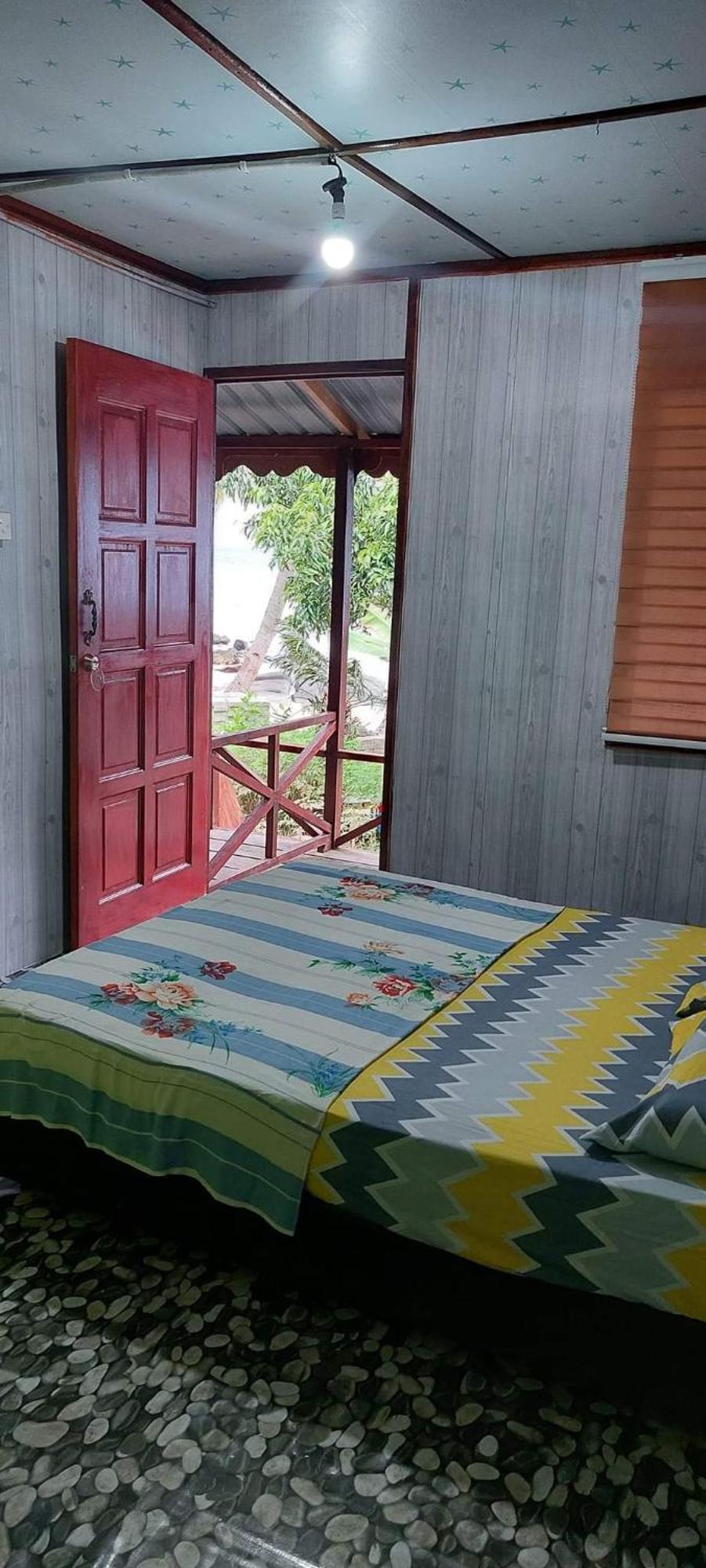 Ella'S Place Salang Tioman Kampong Ayer Batang Buitenkant foto